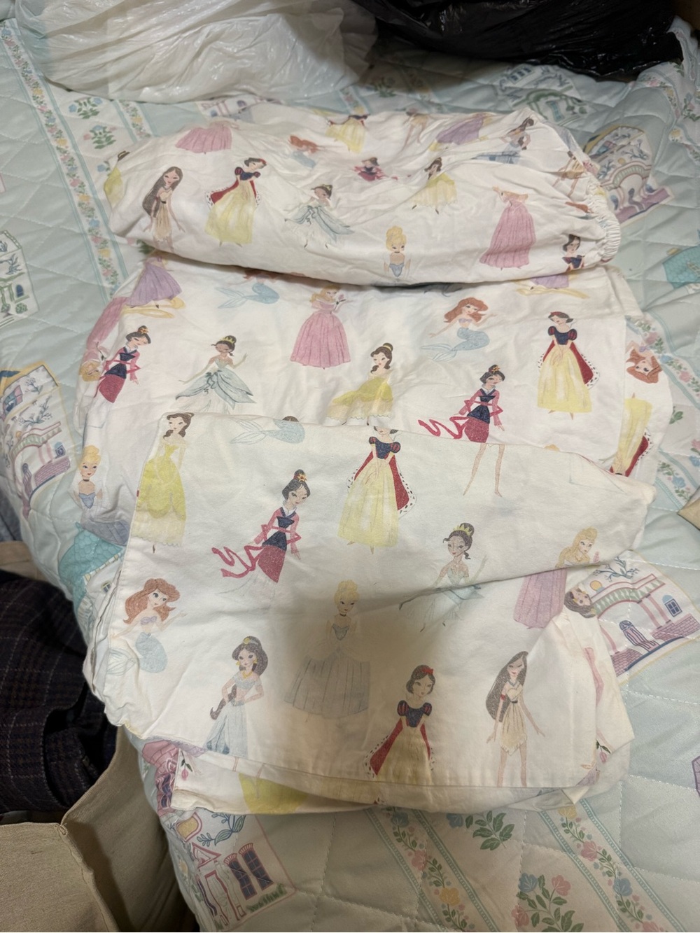 Pottery Barn Kids White Sheet Set with Pastel Princess Print